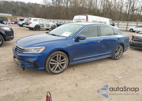2017 Volkswagen Passat 1.8T R-Line z USA, uszkodzony, nr VIN 1VWDT7A36HC048815